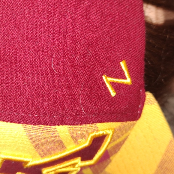Vintage Zephyr University of Minnesota Maroon Yellow Fitted Baseball Cap Hat - Picture 6 of 14